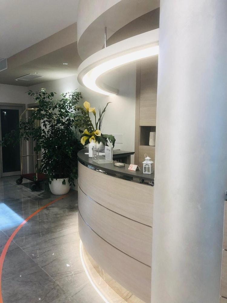 Olimpia Hotel 4*